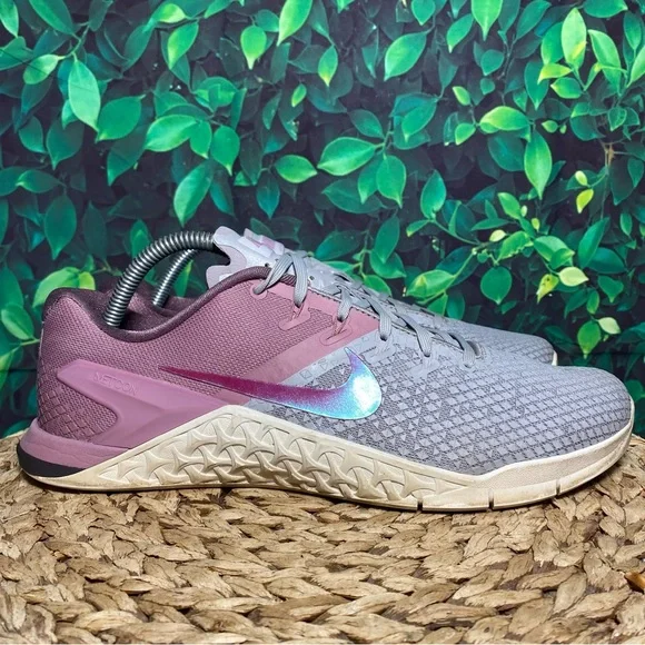 Nike metcon 4xd purple metallic grey